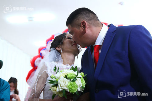 ФОТО: Мөрөөдлийн ХУРИМ